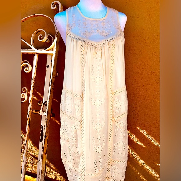 JOIE Porcelain White Gorgeous Eyelet 100% Silk Dress Fully Lined NWT Size Small - Picture 15 of 16